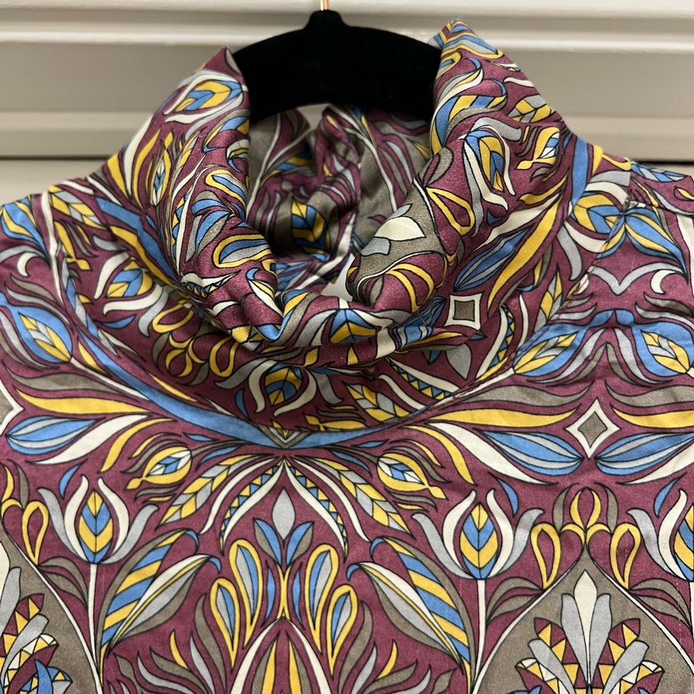 SFIZO Sfizio Art Deco Style Mockneck Top - Picture 9 of 14